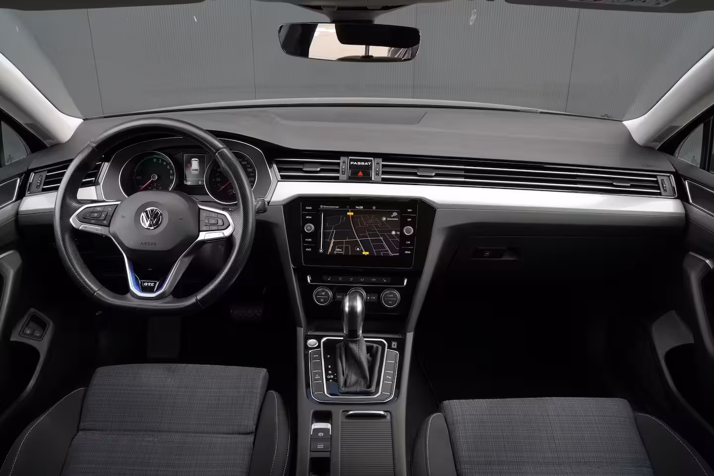 Volkswagen Passat Variant 1.4 TSI PHEV GTE Business SOH 92% | Achteruitrijcamera | Cruise control adaptief | Keyless