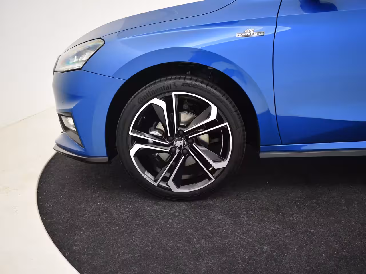 Skoda Fabia Monte Carlo | Achteruitrijcamera | Cruise control met speedlimiter | Driver Activity Assis