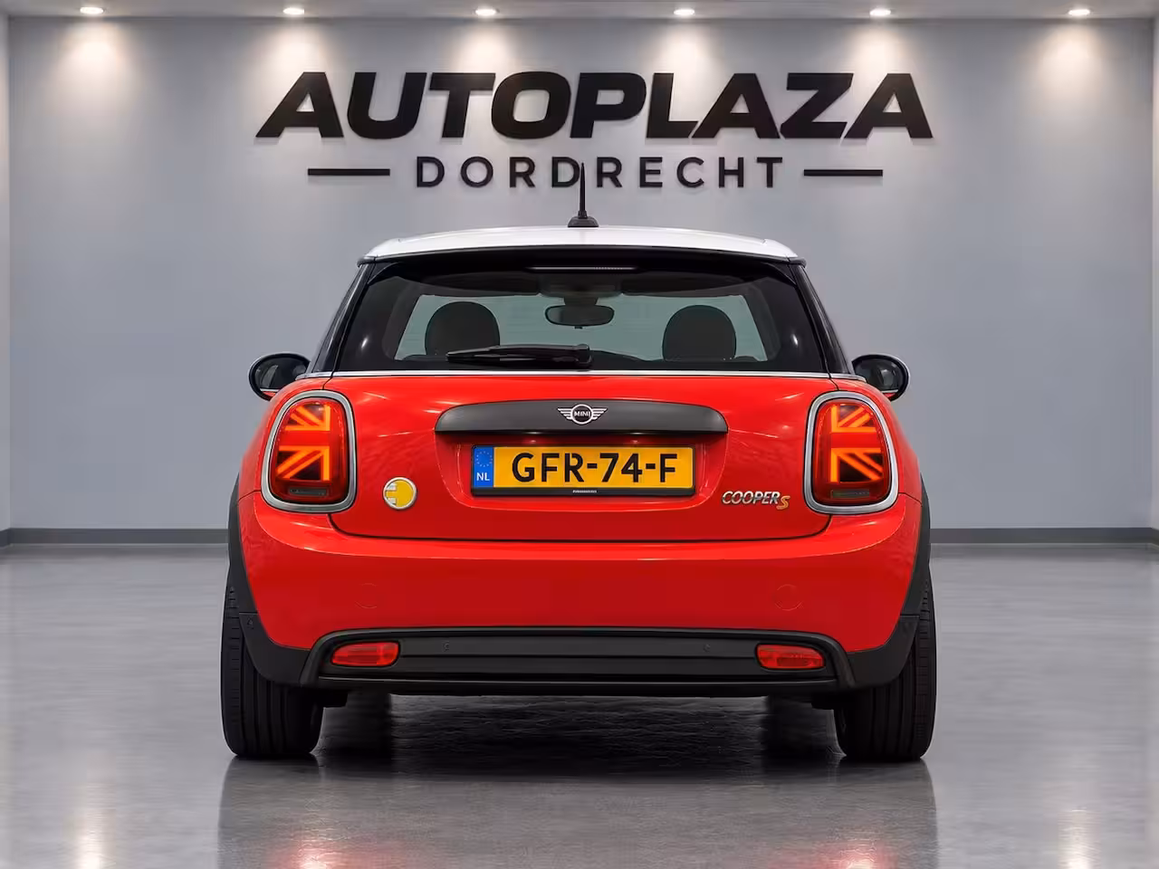 Mini Electric Essential 33 kWh SOH 97%|Camera|