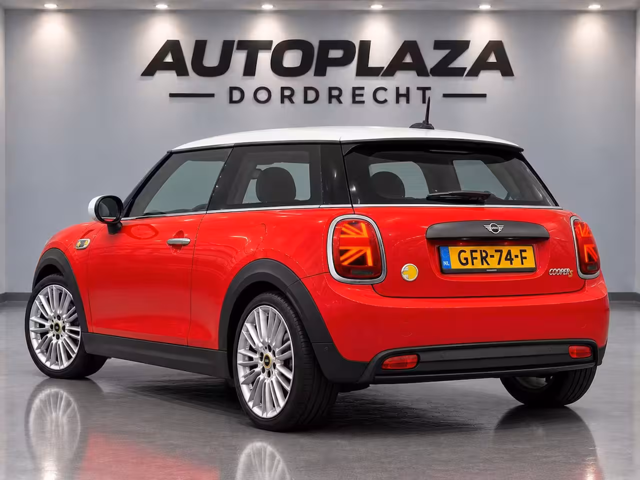 Mini Electric Essential 33 kWh SOH 97%|Camera|