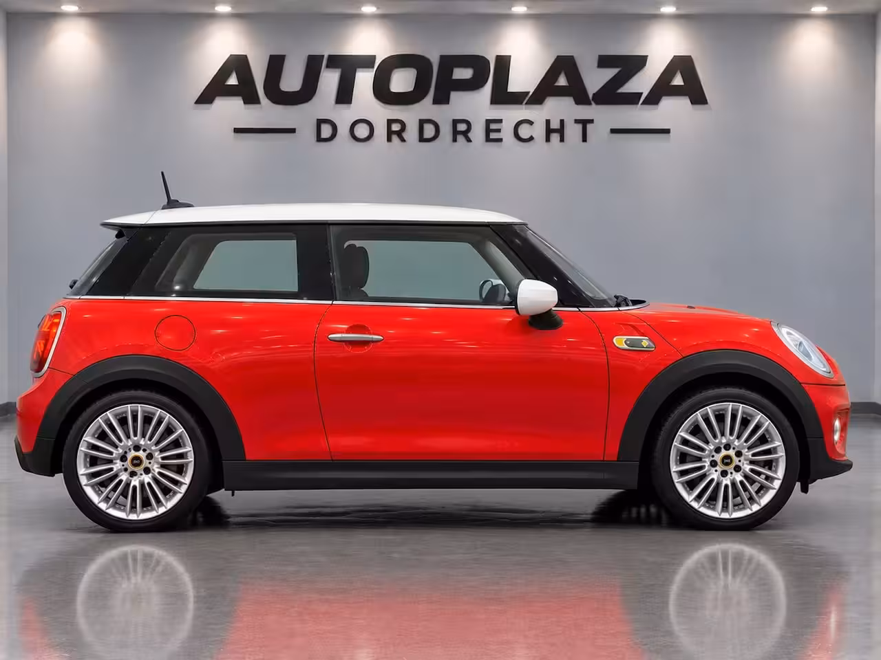 Mini Electric Essential 33 kWh SOH 97%|Camera|