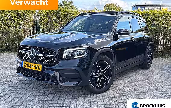 Mercedes-Benz GLB 180 Premium AMG-Line | Cruise Control | Schuifdak | Trekhaak | Stoelverwarming | Sfeerverl