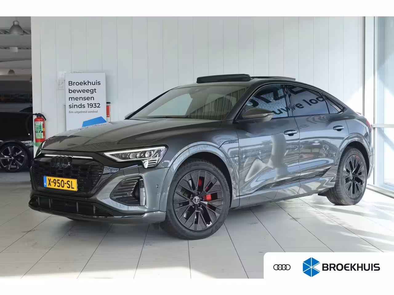 Audi Q8 Sportback e-tron 55 quattro S Edition Competition 115 kWh | SOH 94% | Adapt. Cruise | Schuifdak | Stoel+Stu