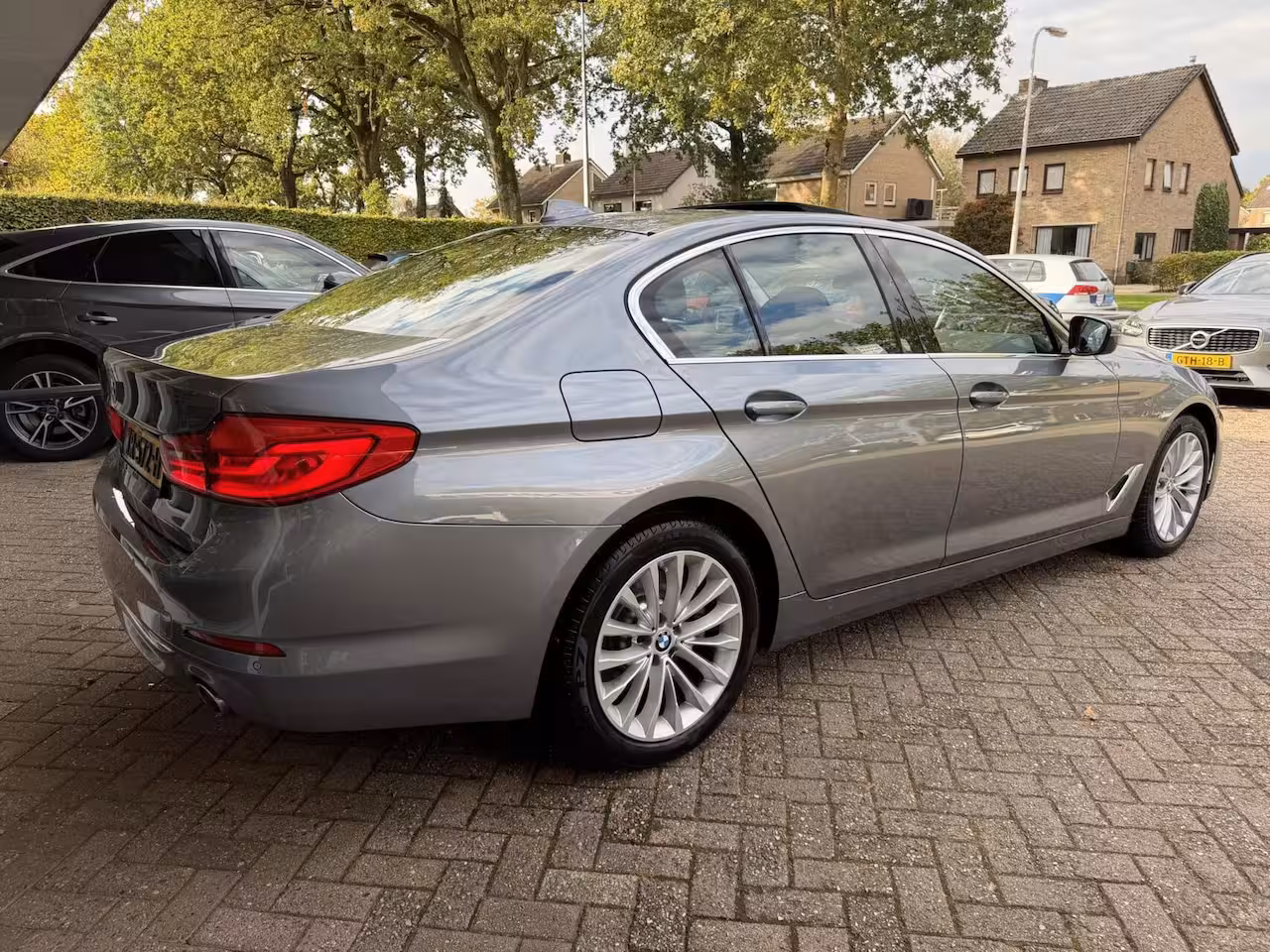 BMW 5-serie 520i Luxury Led, Pano, Digidash, Leer, H/K