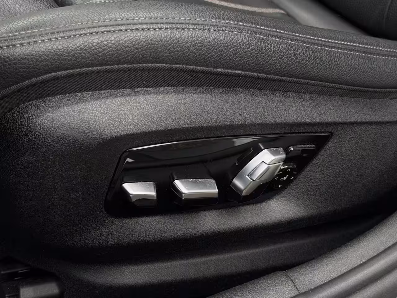 BMW 5-serie 520i Luxury Led, Pano, Digidash, Leer, H/K