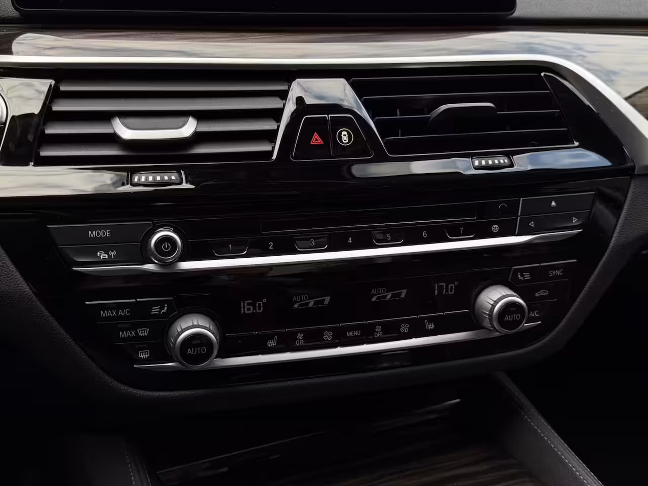 BMW 5-serie 520i Luxury Led, Pano, Digidash, Leer, H/K
