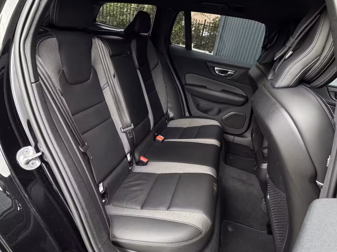 Volvo V60 2.0 B4 R-Design Trekhaak, Camera, Memory, Incl BTW