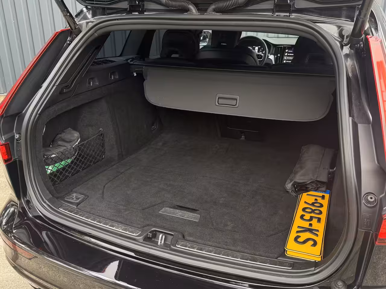 Volvo V60 2.0 B4 R-Design Trekhaak, Camera, Memory, Incl BTW