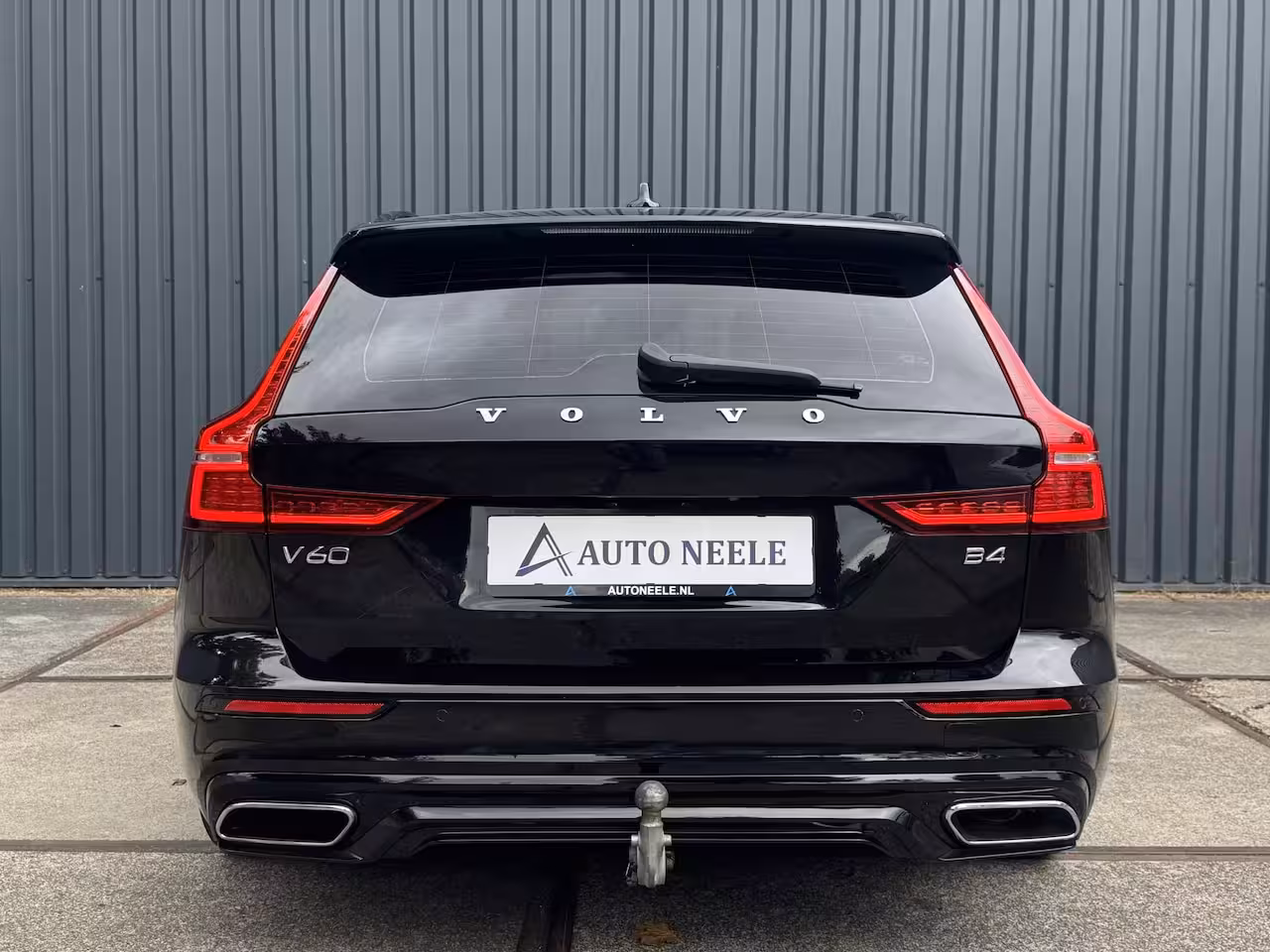 Volvo V60 2.0 B4 R-Design Trekhaak, Camera, Memory, Incl BTW
