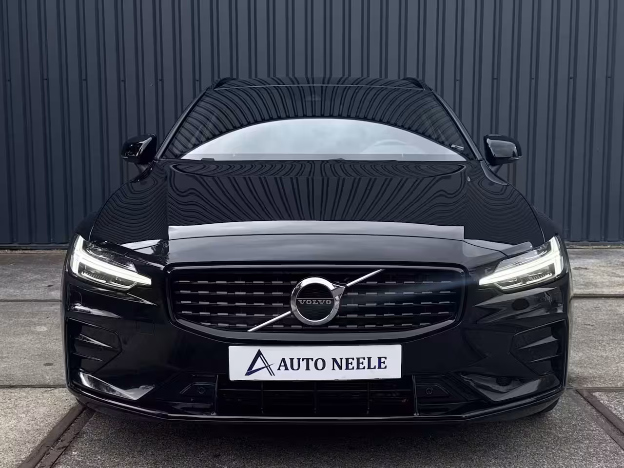 Volvo V60 2.0 B4 R-Design Trekhaak, Camera, Memory, Incl BTW
