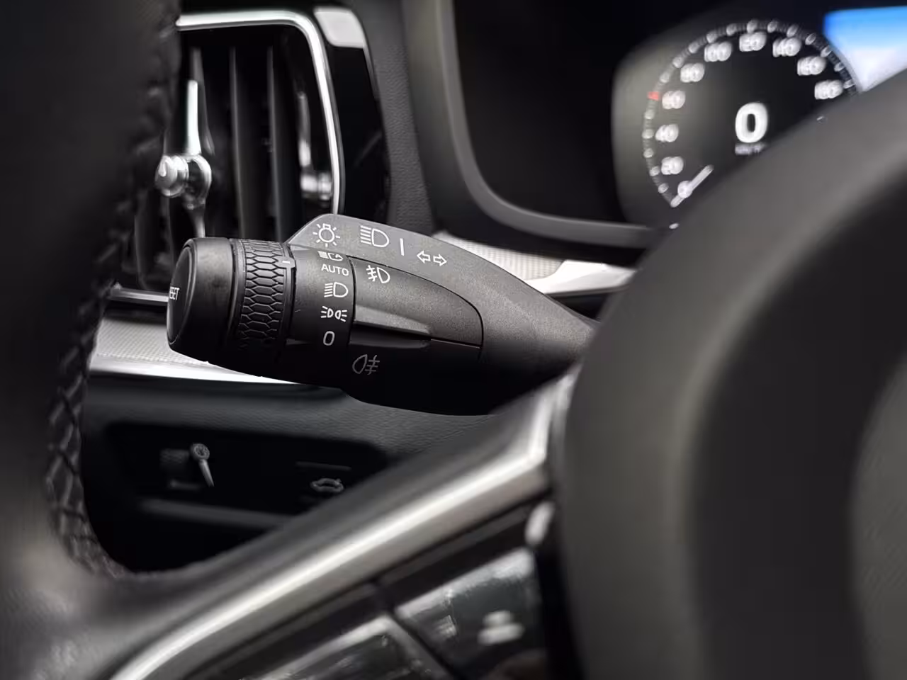 Volvo V60 2.0 B4 R-Design Trekhaak, Camera, Memory, Incl BTW