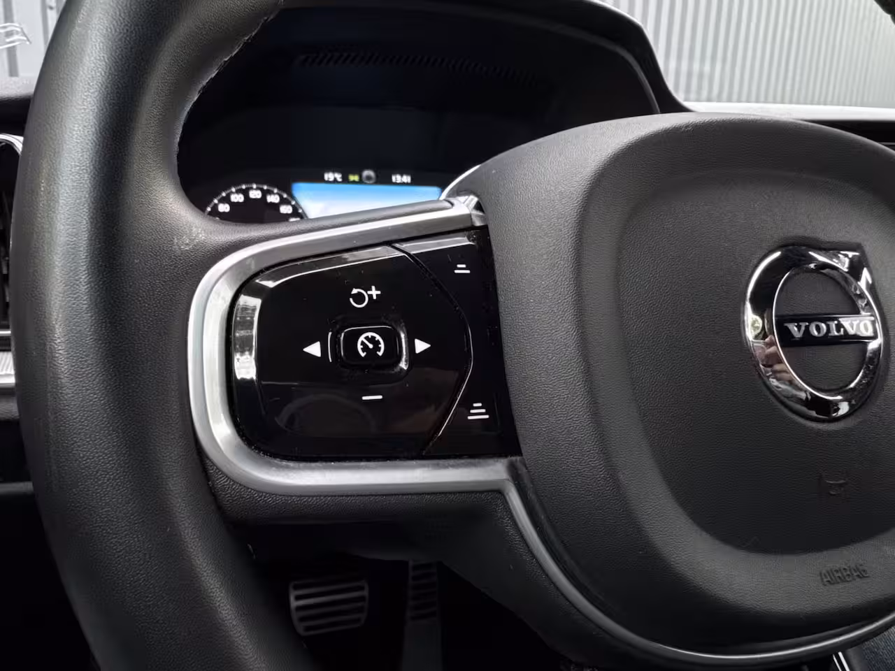 Volvo V60 2.0 B4 R-Design Trekhaak, Camera, Memory, Incl BTW