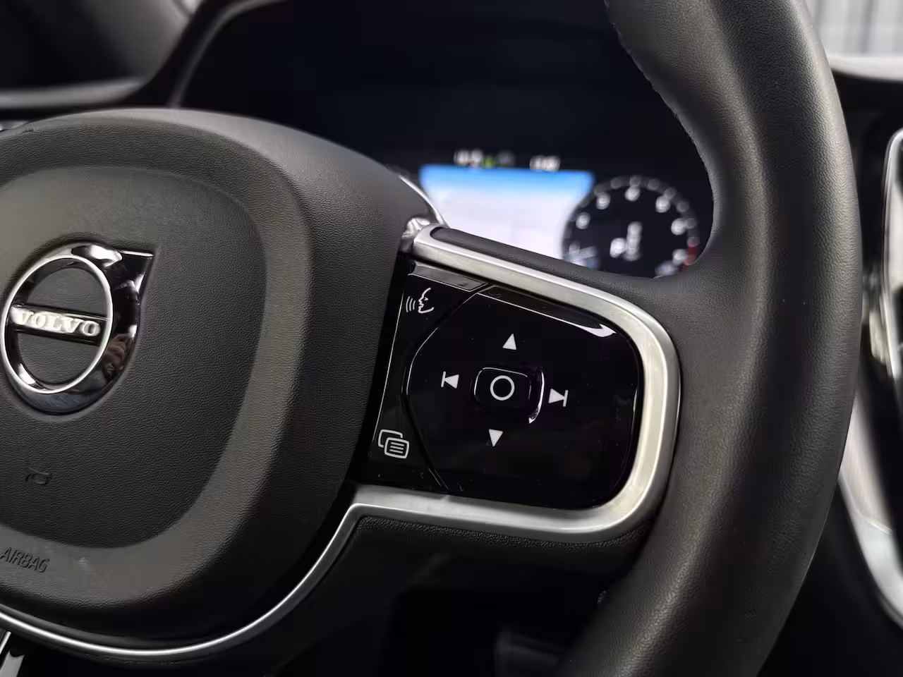 Volvo V60 2.0 B4 R-Design Trekhaak, Camera, Memory, Incl BTW