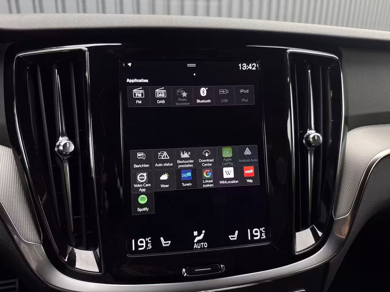 Volvo V60 2.0 B4 R-Design Trekhaak, Camera, Memory, Incl BTW