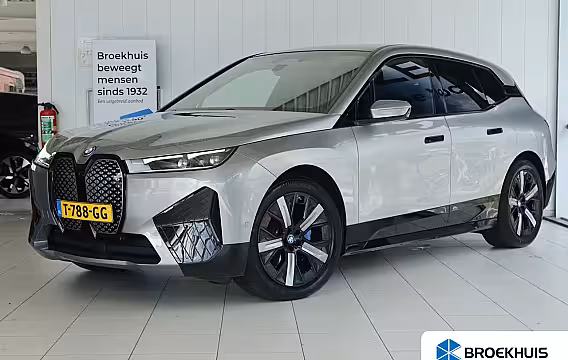 BMW iX xDrive50 High Executive 112 kWh | SoH 99% | Driving Prof. | Skylounge | Massage | Soft-Clo