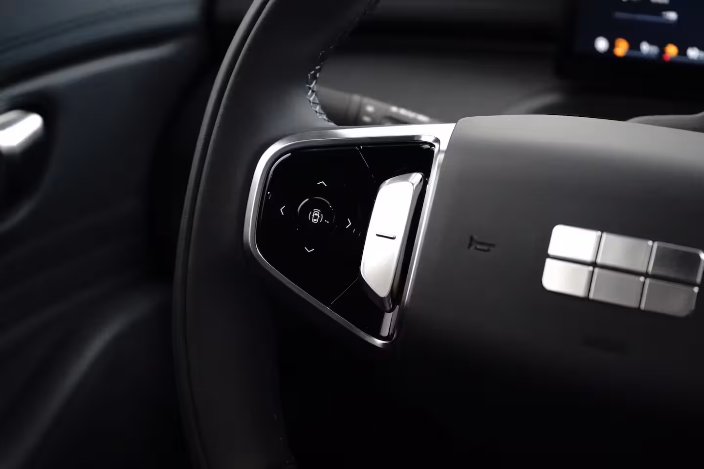 Geely Starray EM-i 1.5 Pro | Camera | Apple Carplay / Android Auto | Leder | Adaptieve Cruise | Achterbank in