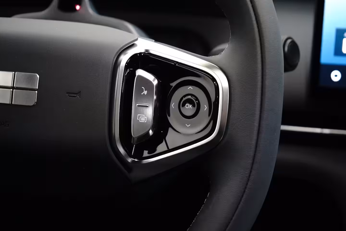 Geely Starray EM-i 1.5 Pro | Camera | Apple Carplay / Android Auto | Leder | Adaptieve Cruise | Achterbank in