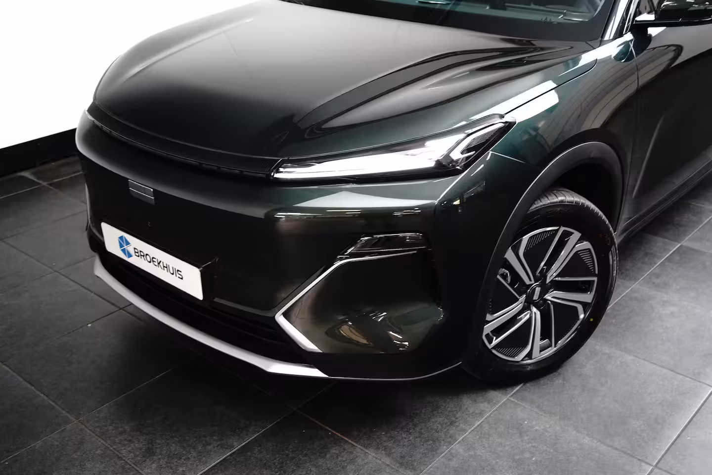 Geely Starray EM-i 1.5 Pro | Camera | Apple Carplay / Android Auto | Leder | Adaptieve Cruise | Achterbank in