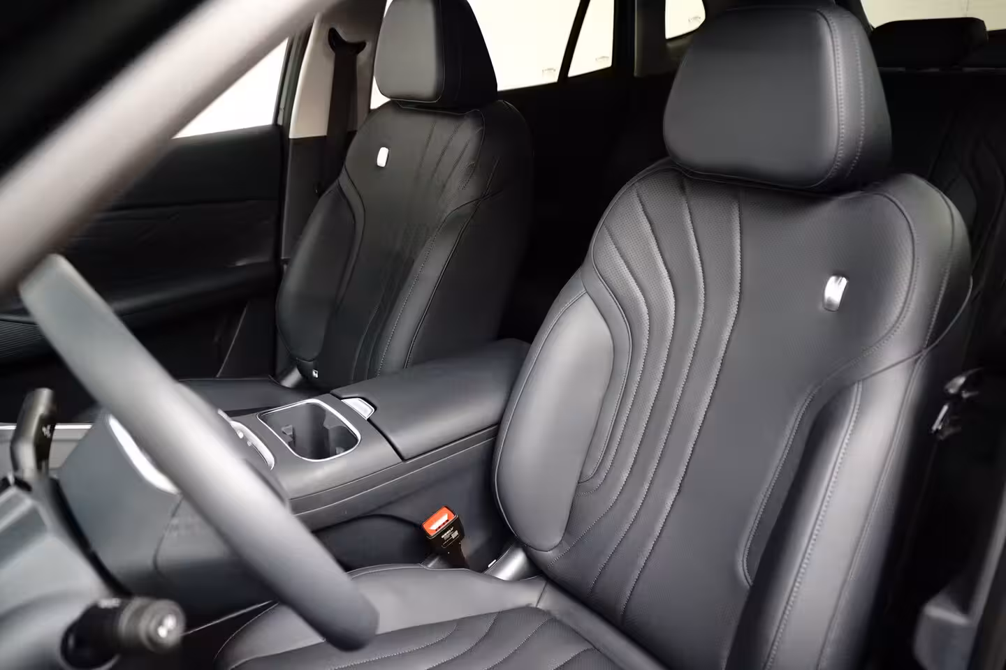 Geely Starray EM-i 1.5 Pro | Camera | Apple Carplay / Android Auto | Leder | Adaptieve Cruise | Achterbank in