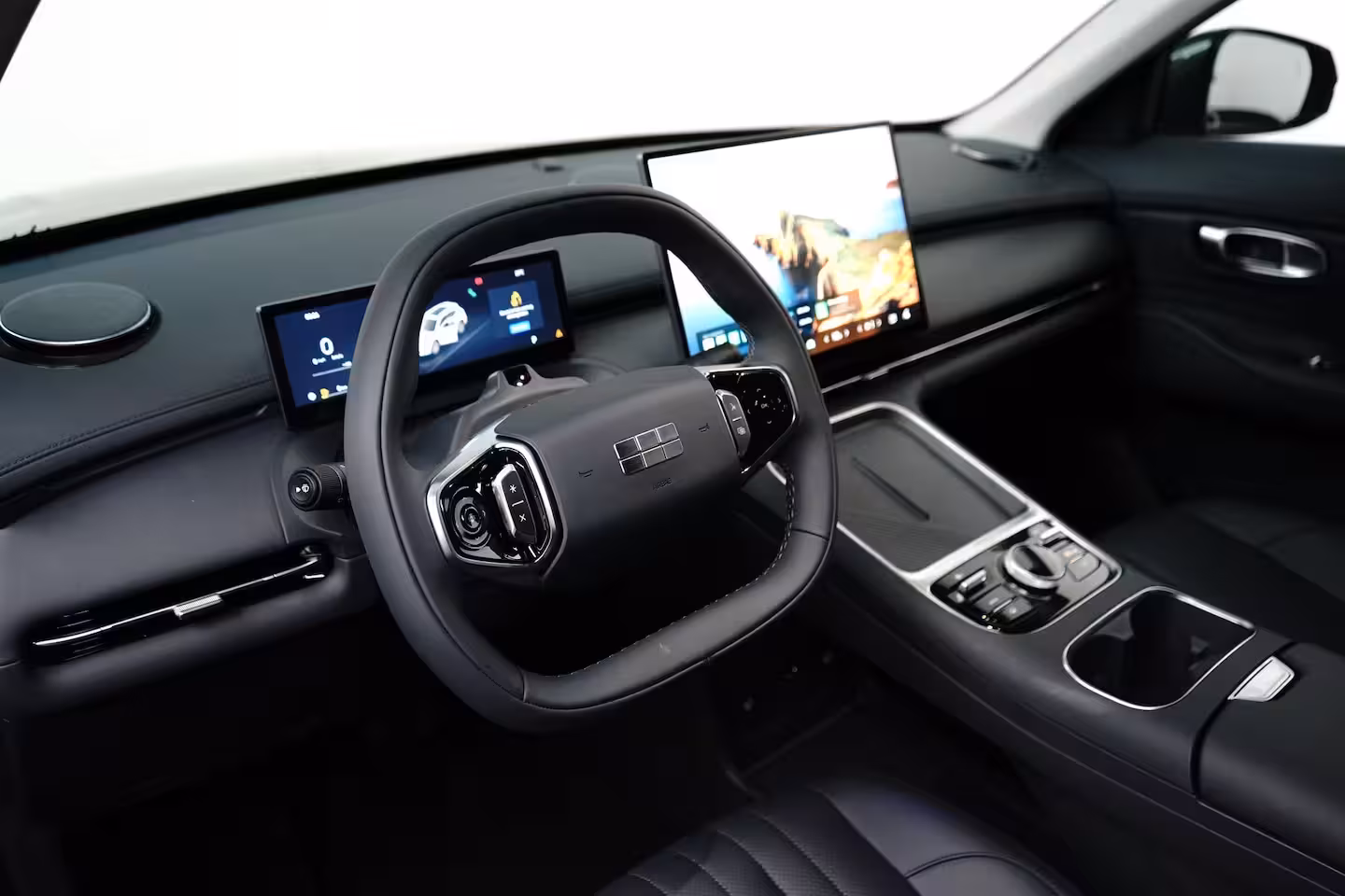 Geely Starray EM-i 1.5 Pro | Camera | Apple Carplay / Android Auto | Leder | Adaptieve Cruise | Achterbank in
