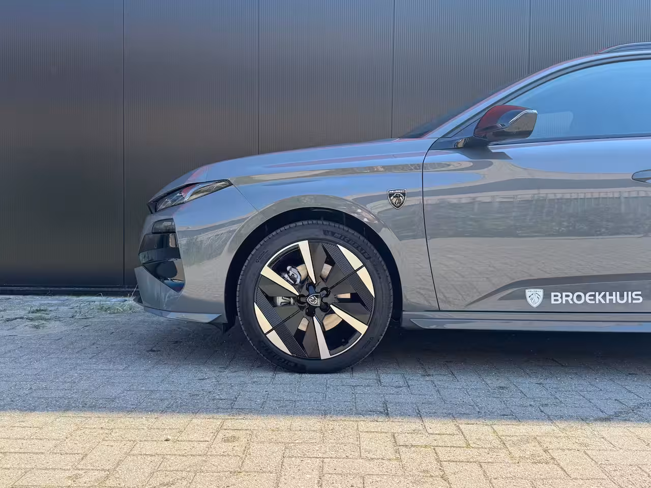 Peugeot E-308 GT 54 kWh | 360° Camera | AGR Comfort stoelen | GT Automaat | Bekleding Alcantara/kunstled