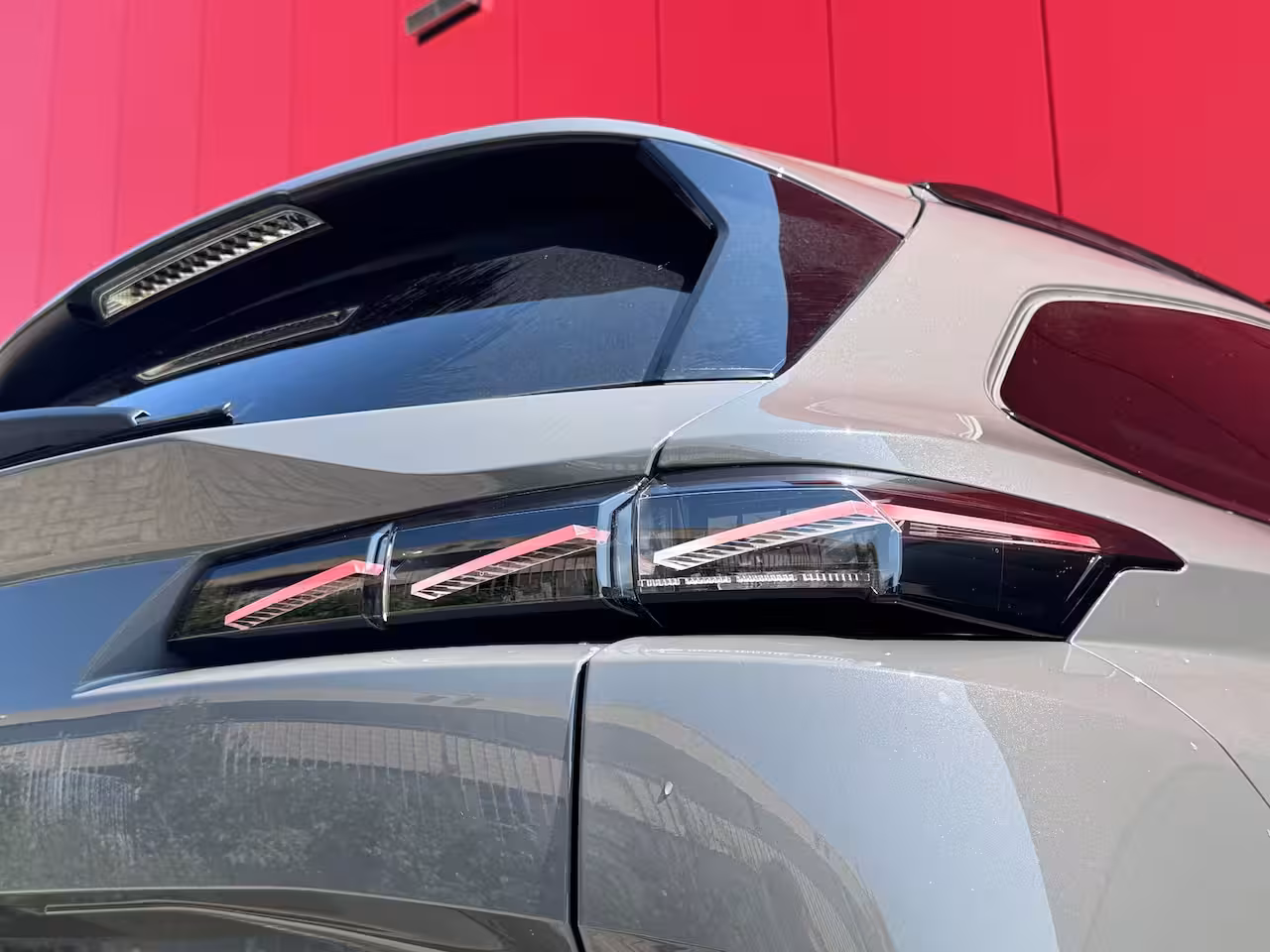 Peugeot E-308 GT 54 kWh | 360° Camera | AGR Comfort stoelen | GT Automaat | Bekleding Alcantara/kunstled