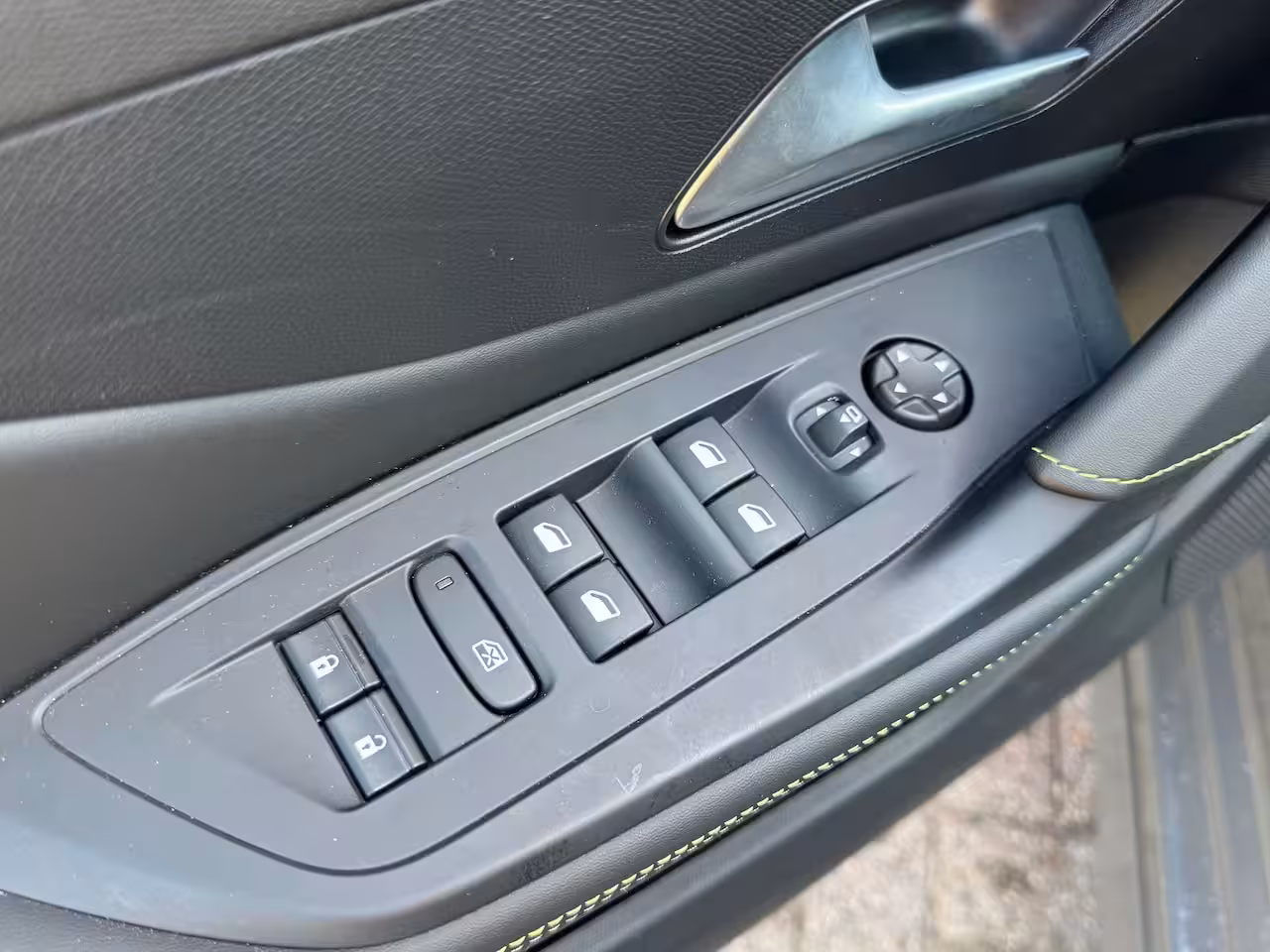 Peugeot E-308 GT 54 kWh | 360° Camera | AGR Comfort stoelen | GT Automaat | Bekleding Alcantara/kunstled