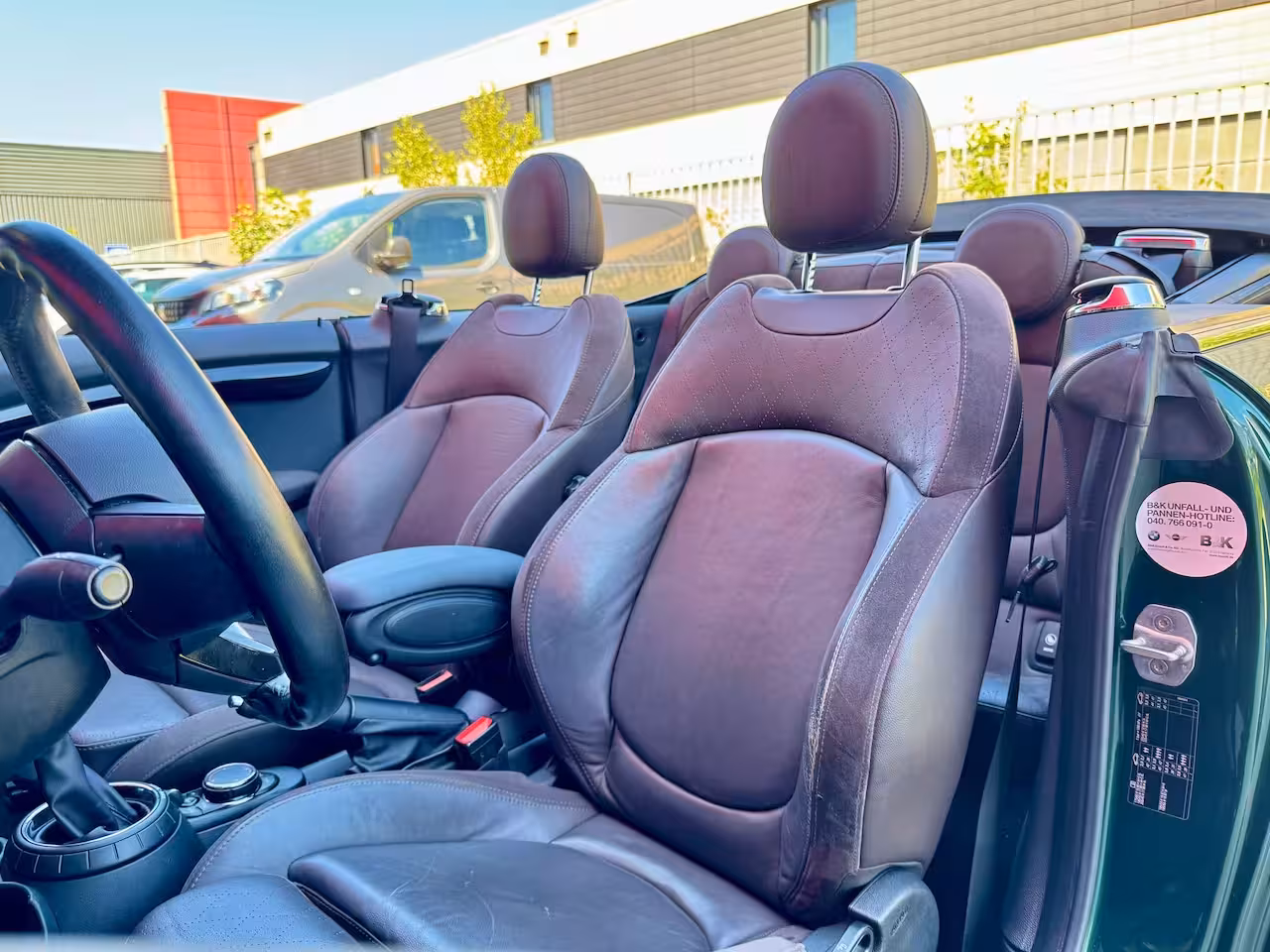 Mini Cabrio 2.0 Cooper S Chili Serious Business | Harman/Kardon | LED | Stoel verwarming | Navigatie |