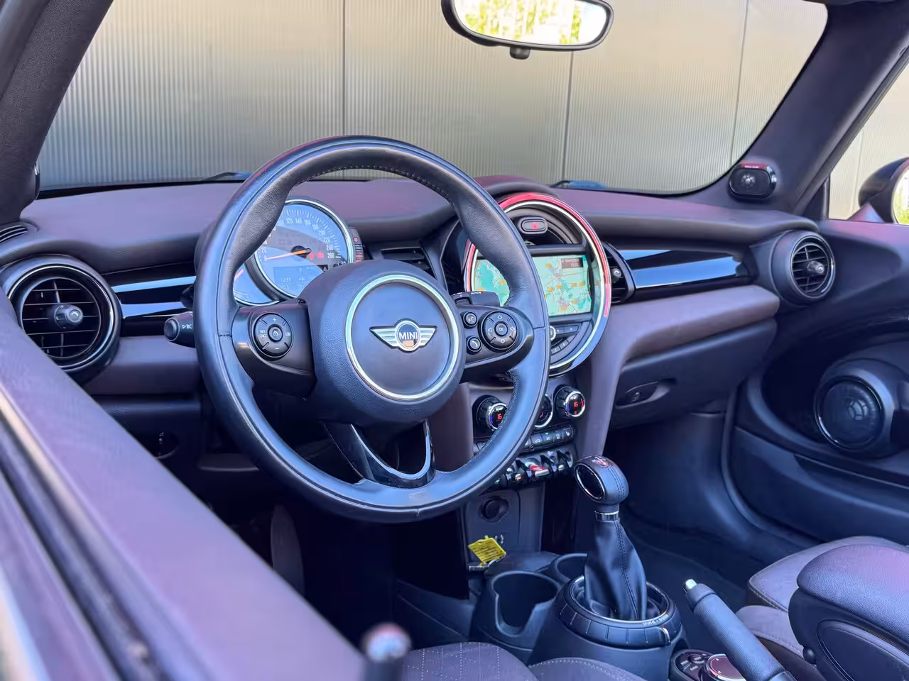 Mini Cabrio 2.0 Cooper S Chili Serious Business | Harman/Kardon | LED | Stoel verwarming | Navigatie |
