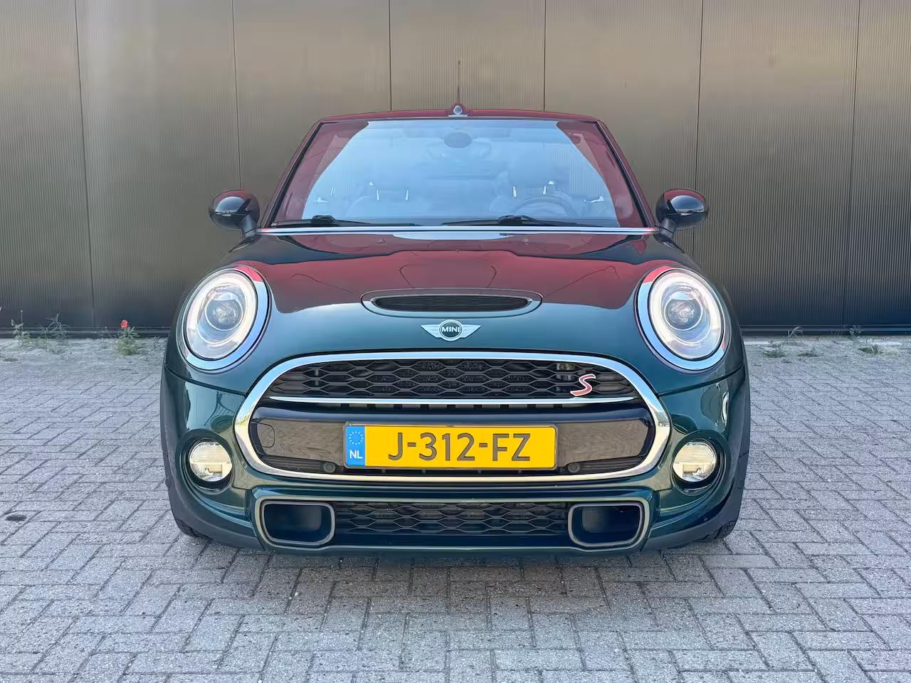 Mini Cabrio 2.0 Cooper S Chili Serious Business | Harman/Kardon | LED | Stoel verwarming | Navigatie |