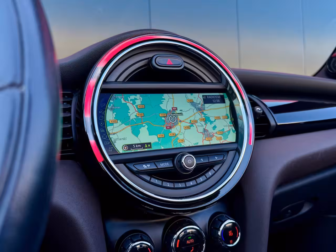 Mini Cabrio 2.0 Cooper S Chili Serious Business | Harman/Kardon | LED | Stoel verwarming | Navigatie |