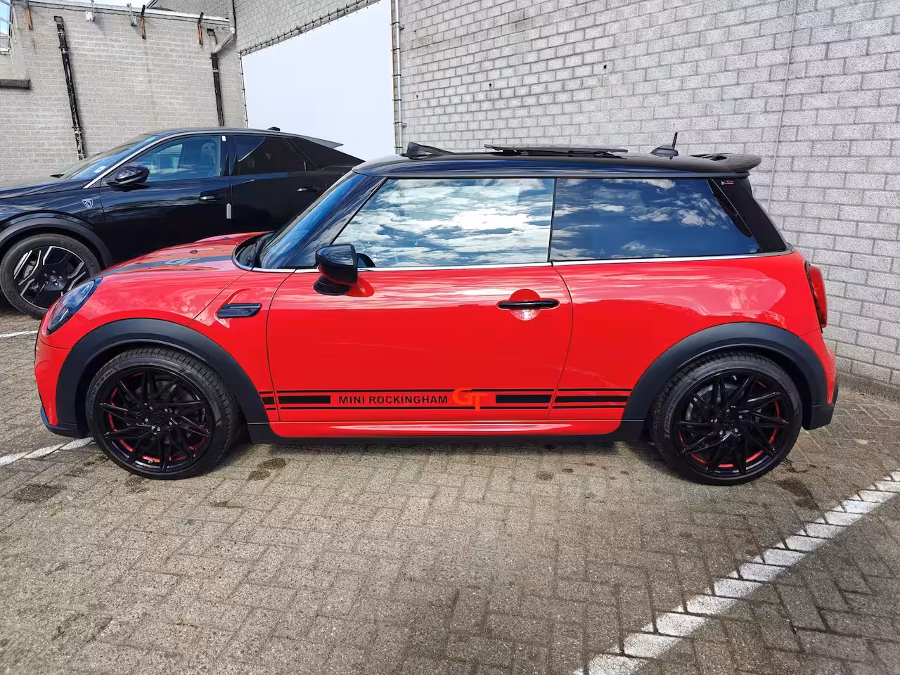 Mini 3-Deurs 2.0 Cooper S Rockingham GT Edition Unieke uitvoering | Panoramadak | Navigatie | Harman/Ka