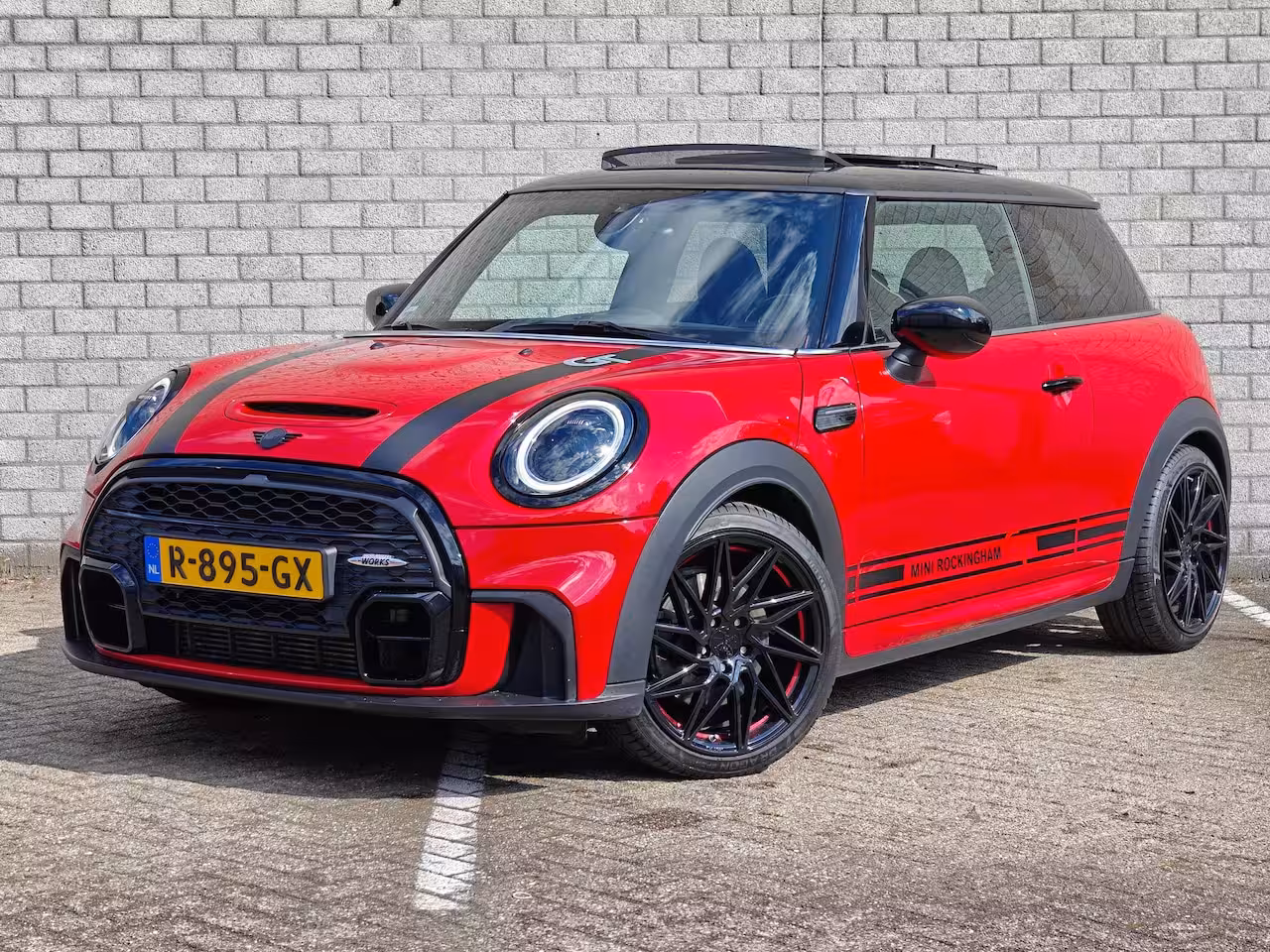 Mini 3-Deurs 2.0 Cooper S Rockingham GT Edition Unieke uitvoering | Panoramadak | Navigatie | Harman/Ka