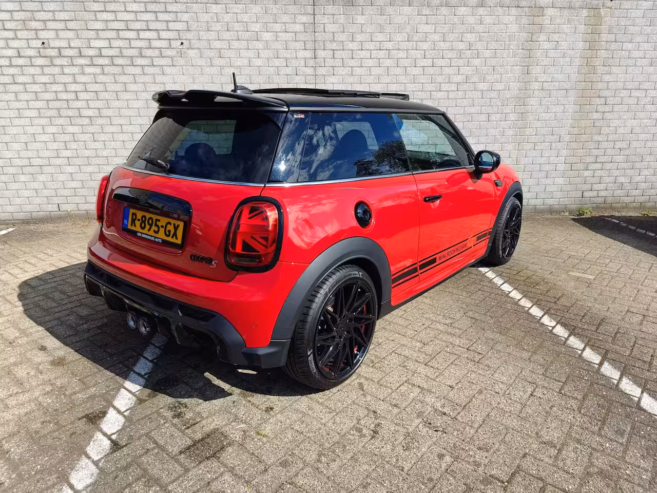 Mini 3-Deurs 2.0 Cooper S Rockingham GT Edition Unieke uitvoering | Panoramadak | Navigatie | Harman/Ka