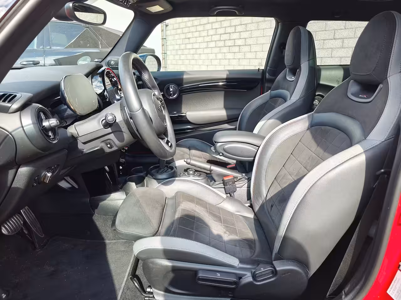 Mini 3-Deurs 2.0 Cooper S Rockingham GT Edition Unieke uitvoering | Panoramadak | Navigatie | Harman/Ka