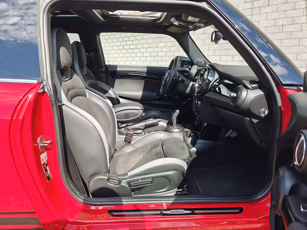 Mini 3-Deurs 2.0 Cooper S Rockingham GT Edition Unieke uitvoering | Panoramadak | Navigatie | Harman/Ka