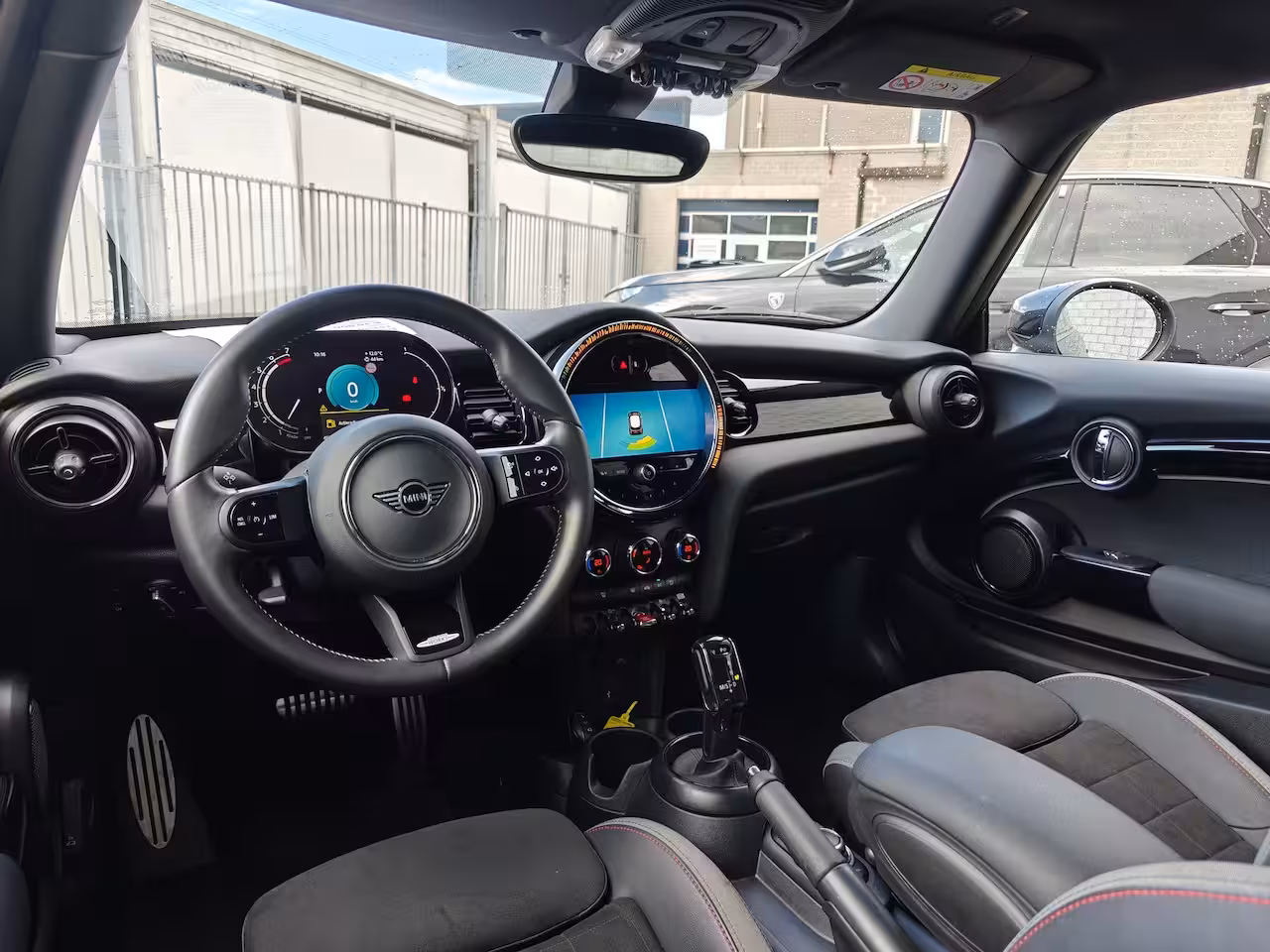 Mini 3-Deurs 1.5 John Cooper Works | Apple Carplay / Android Auto | Navigatie | Climate Control