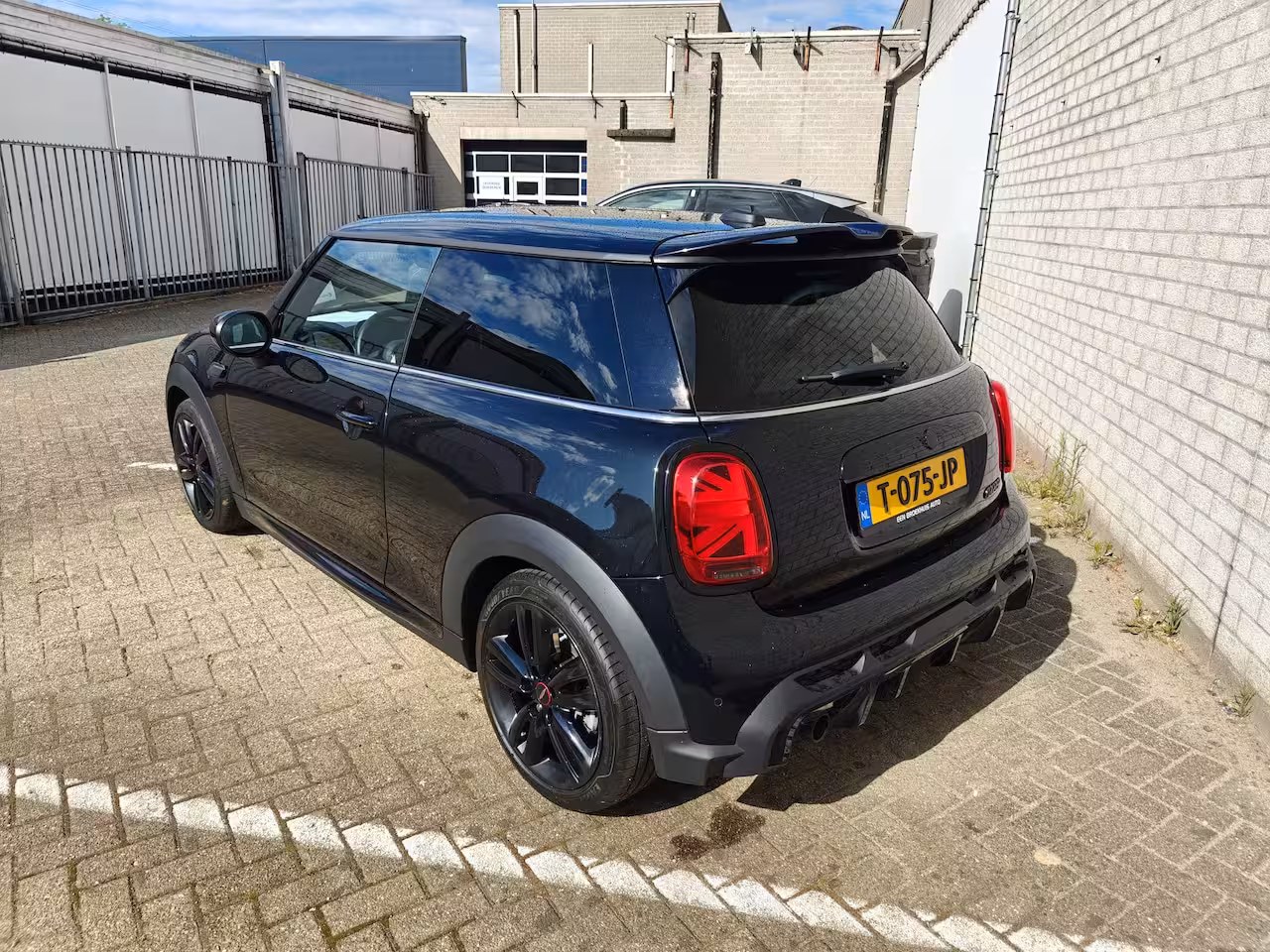 Mini 3-Deurs 1.5 John Cooper Works | Apple Carplay / Android Auto | Navigatie | Climate Control