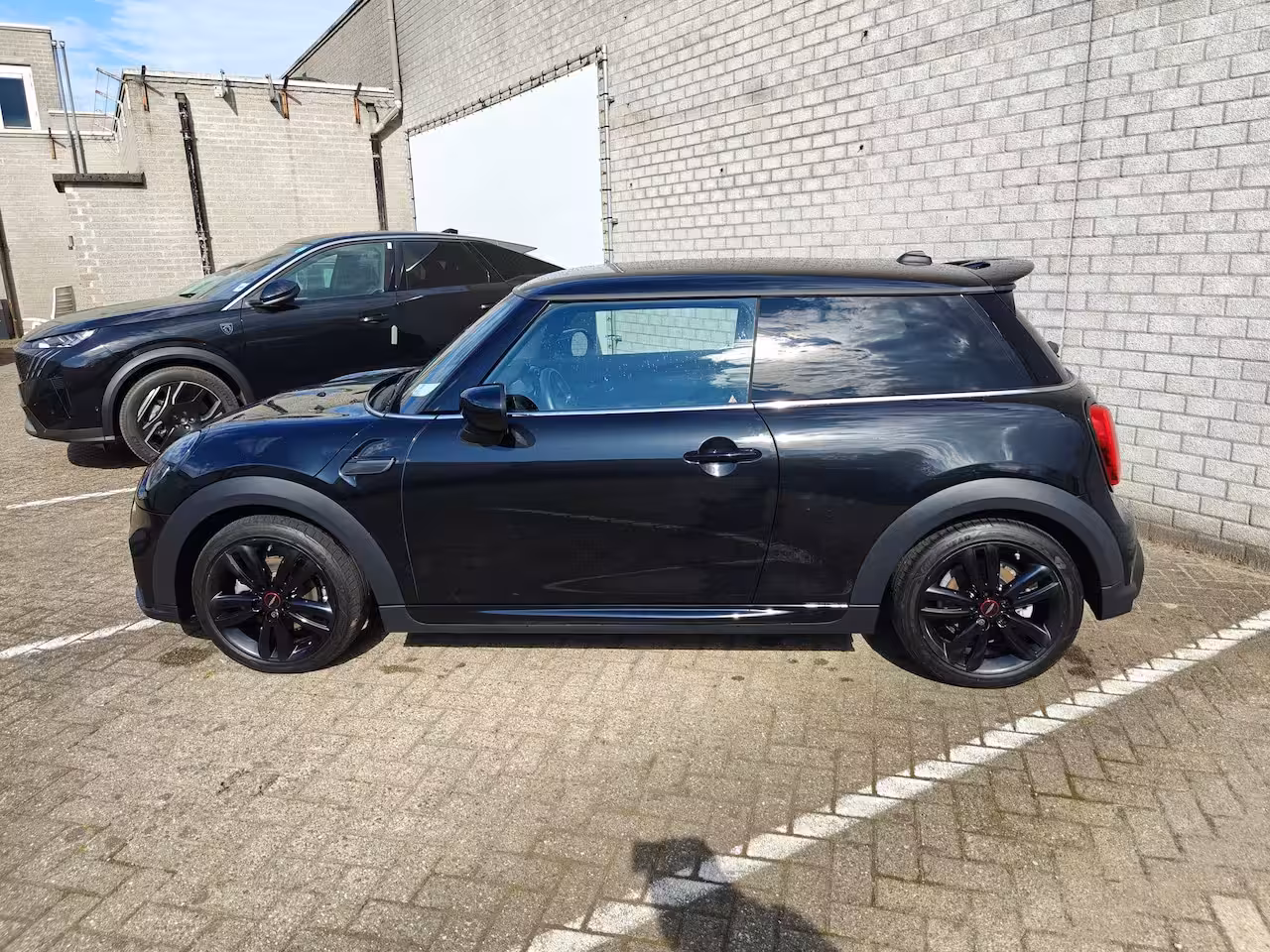 Mini 3-Deurs 1.5 John Cooper Works | Apple Carplay / Android Auto | Navigatie | Climate Control