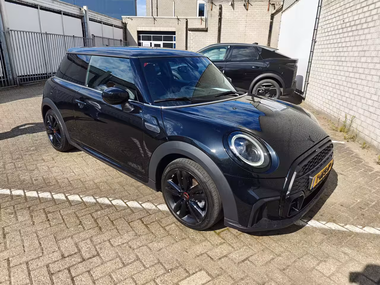Mini 3-Deurs 1.5 John Cooper Works | Apple Carplay / Android Auto | Navigatie | Climate Control