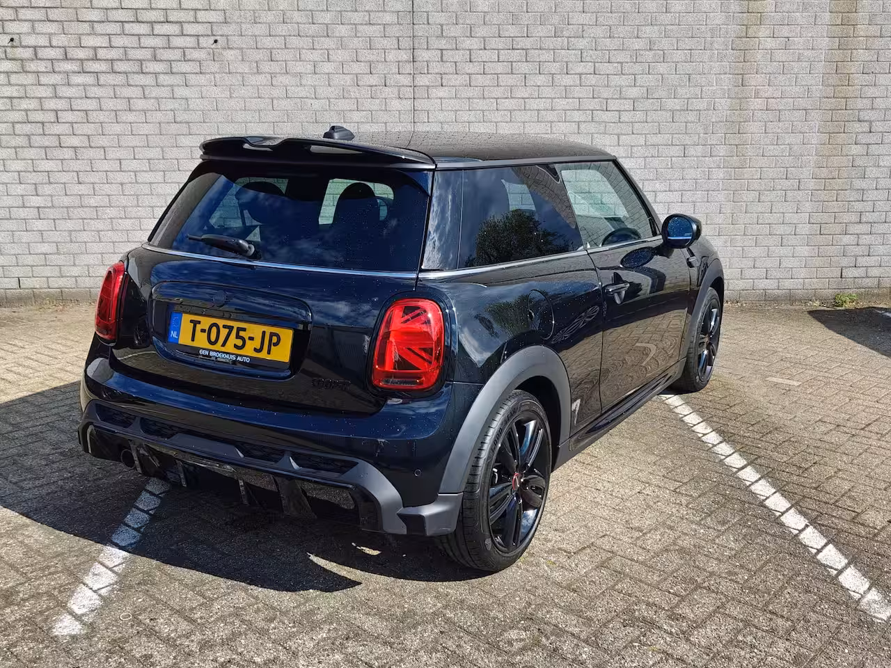 Mini 3-Deurs 1.5 John Cooper Works | Apple Carplay / Android Auto | Navigatie | Climate Control