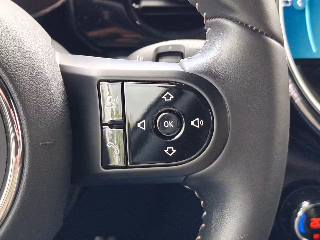 Mini 3-Deurs 1.5 John Cooper Works | Apple Carplay / Android Auto | Navigatie | Climate Control