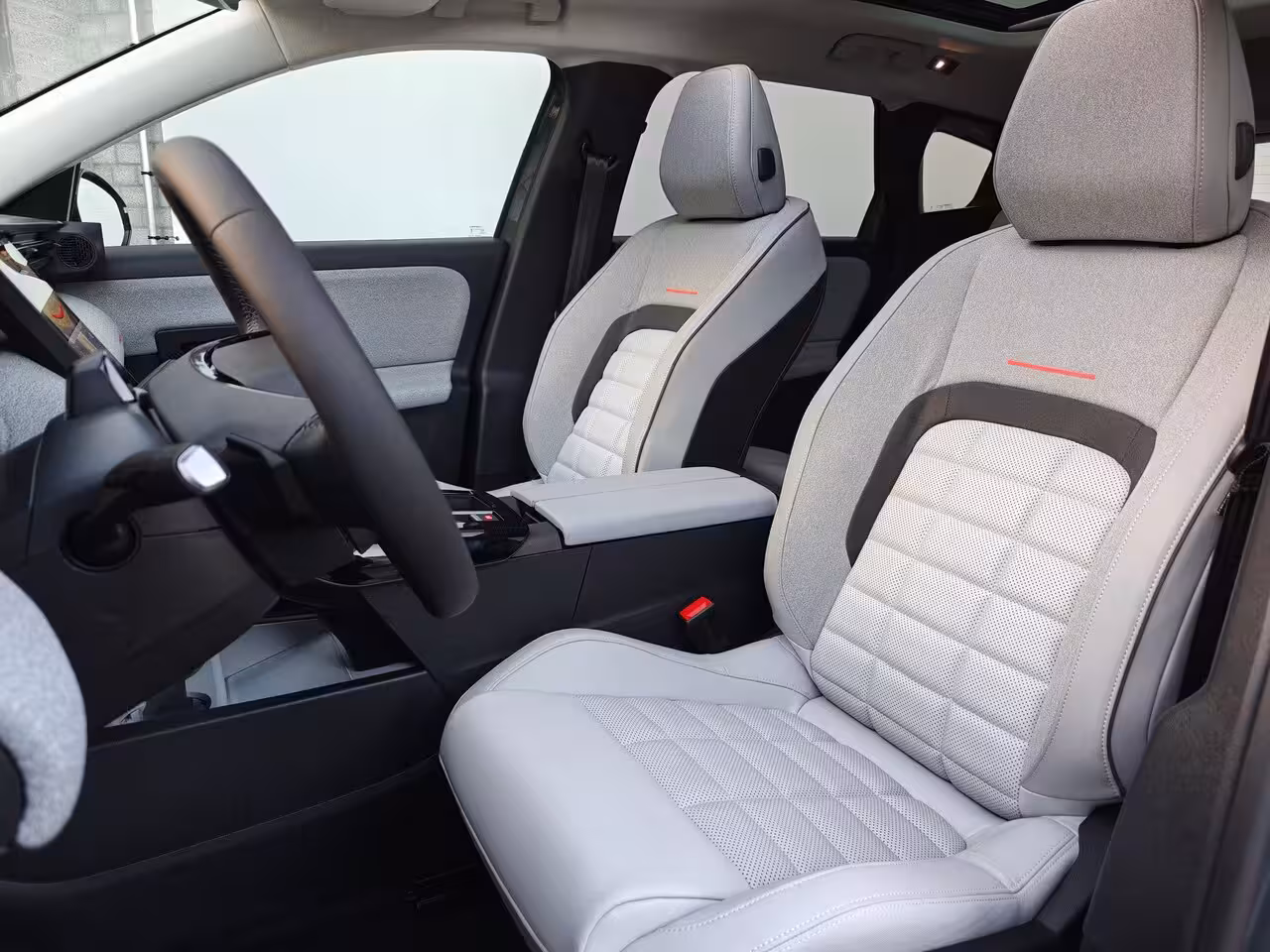Citroën C5 Aircross 1.2 Hybrid 145 Max | Trekhaak | Panoramadak | Stoel verwarmen & verkoeling | Carplay | Nav