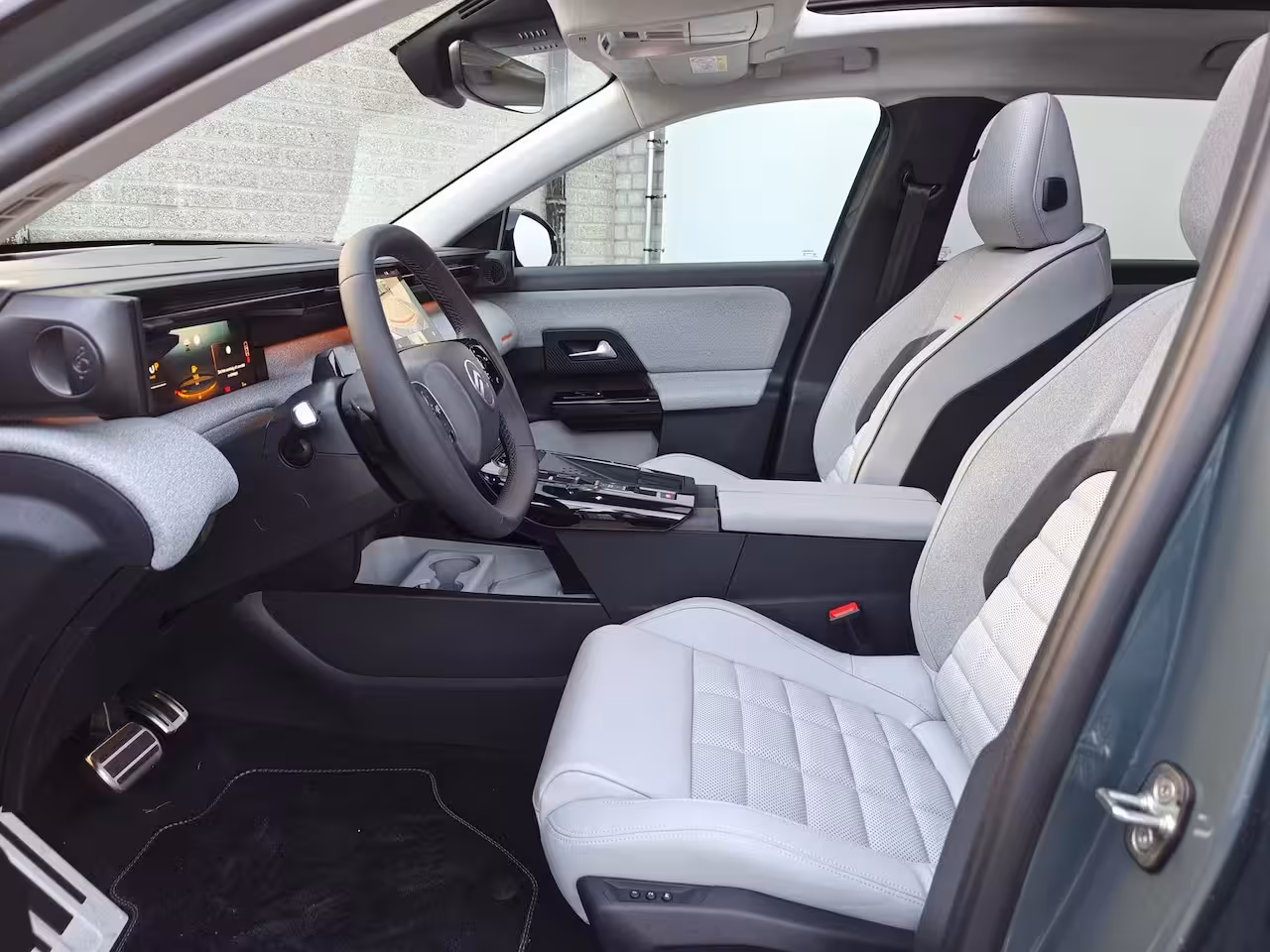 Citroën C5 Aircross 1.2 Hybrid 145 Max | Trekhaak | Panoramadak | Stoel verwarmen & verkoeling | Carplay | Nav