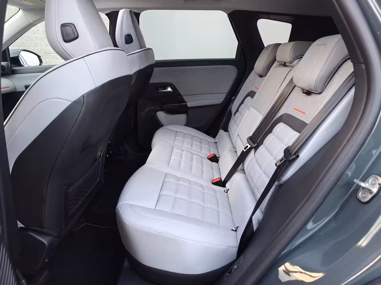 Citroën C5 Aircross 1.2 Hybrid 145 Max | Trekhaak | Panoramadak | Stoel verwarmen & verkoeling | Carplay | Nav