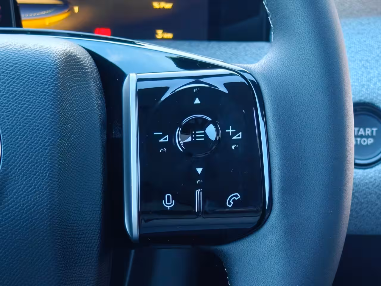 Citroën C5 Aircross 1.2 Hybrid 145 Max | Trekhaak | Panoramadak | Stoel verwarmen & verkoeling | Carplay | Nav