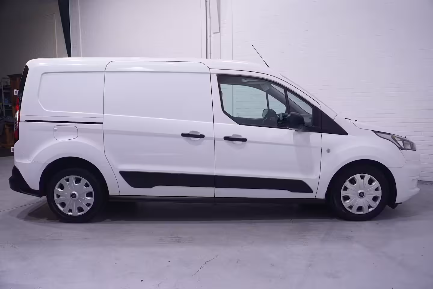 Ford Transit Connect 1.5 TDCi 100 pk L2 Trend Navi, NAP, 2x Schuifdeur Airco, Laadruimte Pakket, PDC achter, 1e