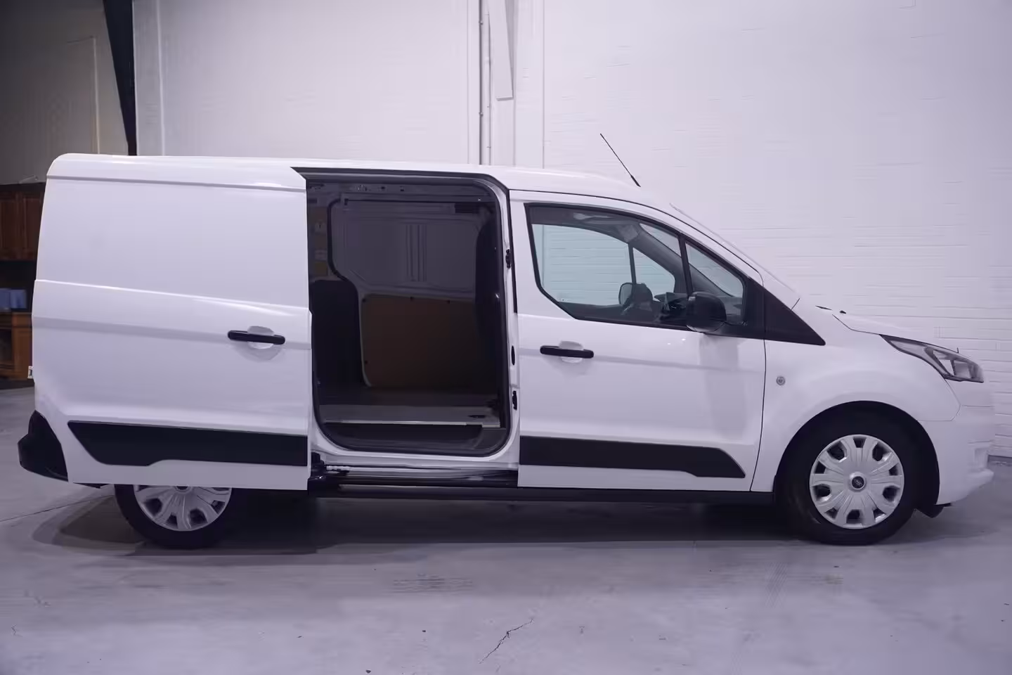 Ford Transit Connect 1.5 TDCi 100 pk L2 Trend Navi, NAP, 2x Schuifdeur Airco, Laadruimte Pakket, PDC achter, 1e