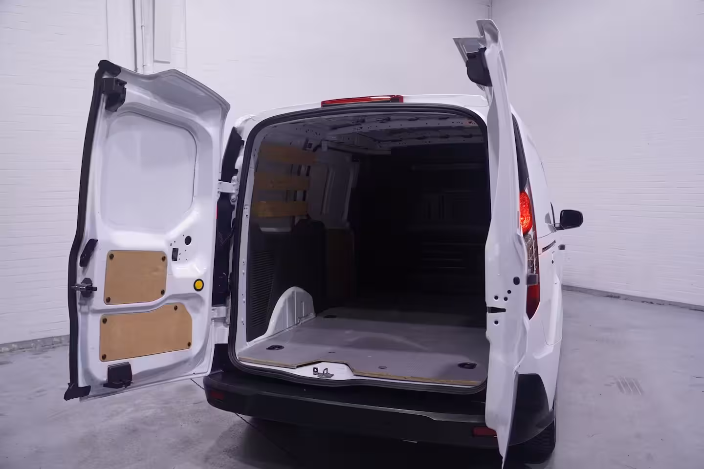 Ford Transit Connect 1.5 TDCi 100 pk L2 Trend Navi, NAP, 2x Schuifdeur Airco, Laadruimte Pakket, PDC achter, 1e
