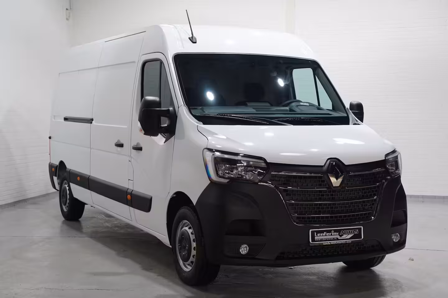 Renault Master 2.3 DCI 135 pk L3H2 Navi, Camera, Laadruimte Pakket, PDC V+A, 270 Graden Deuren, Smartphon